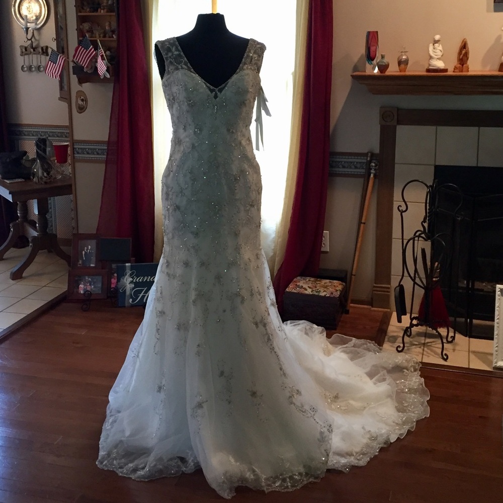 Mori Lee Bridal Gown Style 2788 Size 10 Iv/Silver